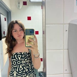 Meet your Posher, Elizabeth